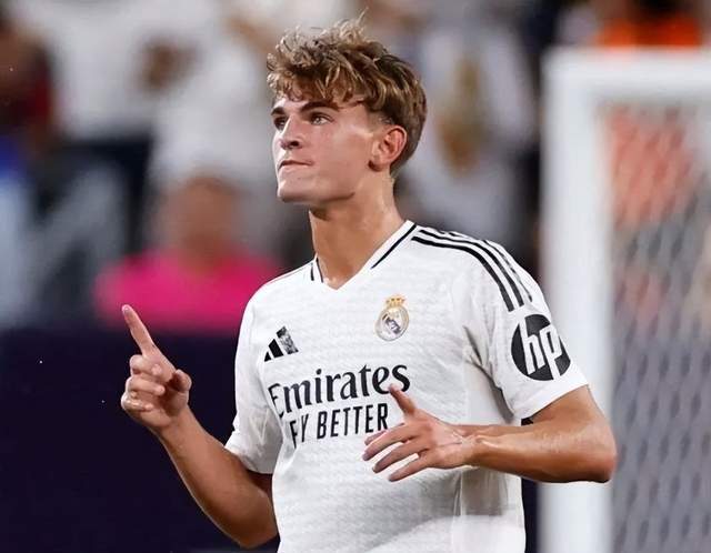 次站在了国 次站在了国